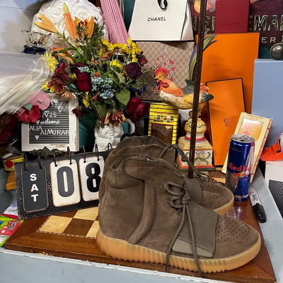 ADIDAS YEEZY BOOST 750 TRAINERS BOOTS SHOES choc